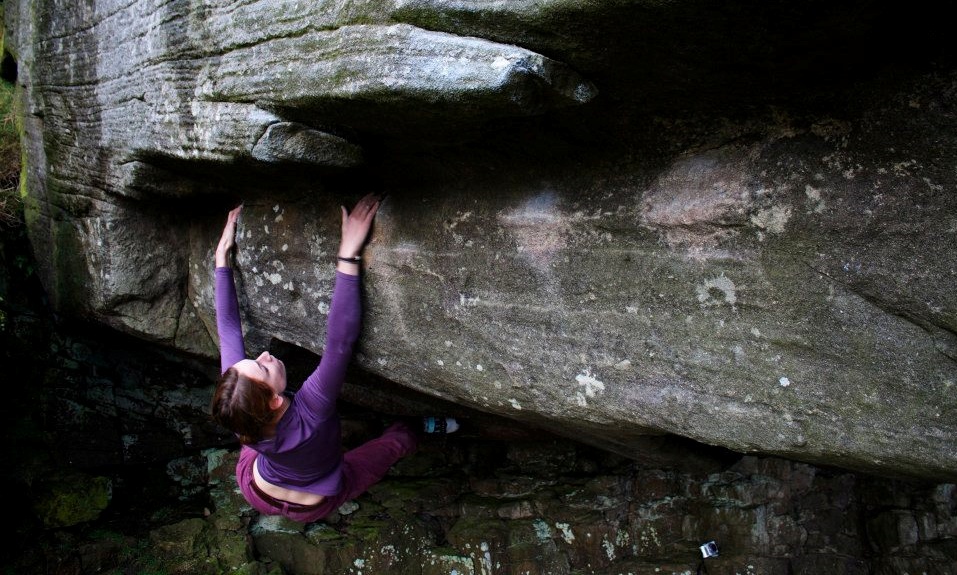 Nicole Reeve bouldering